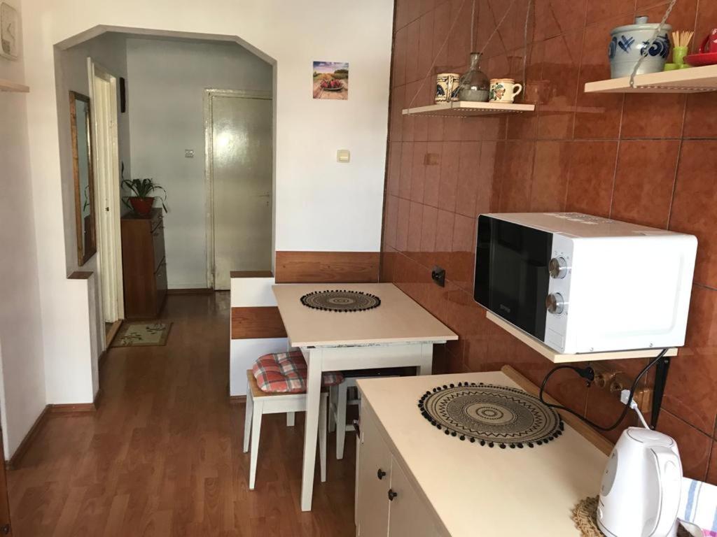Sara Apartman Targu Mures Exterior foto